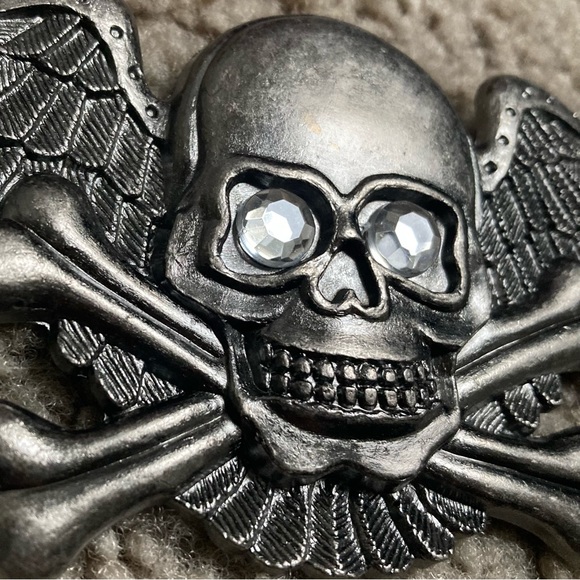 Winged Skull and Cross Bones Metal Belt Buckle with Crystal Gem Eyes - Picture 3 of 4